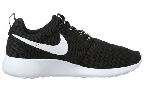 Amazon.com: Nike Women's Roshe One Shoes